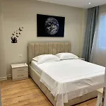 Anna Apartment *