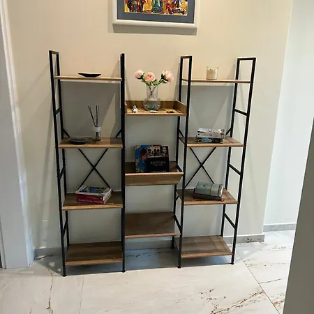 Daire Anna Polisi i Vogel