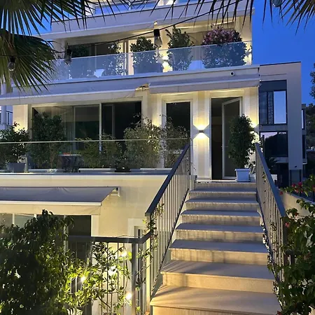 Apartment Anna Polisi i Vogel